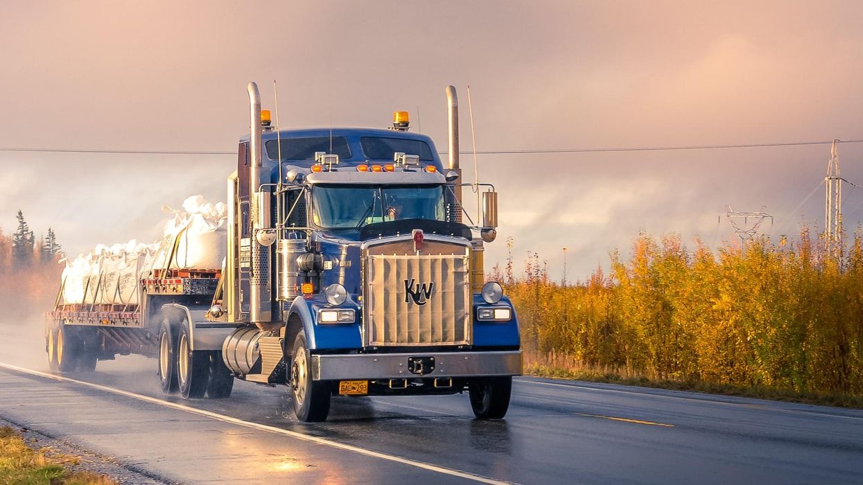 Truck Drivers Describe The Craziest Thing They've Ever Witnessed In Another Vehicle