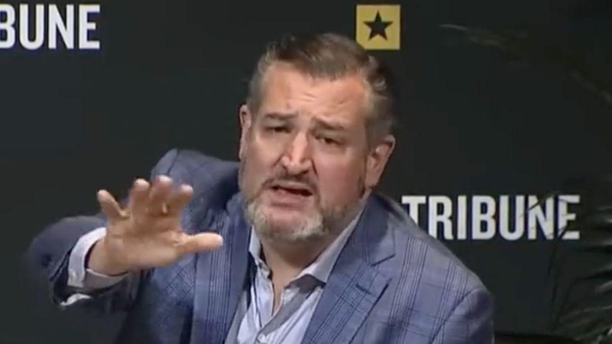 Heckler Applauded After Bluntly Shutting Ted Cruz Down Over His School Shooting Solution