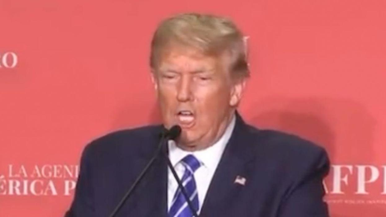 Trump Claims Pollster Told Him He Would Wallop An Undead Washington-Lincoln Ticket In Bonkers Speech