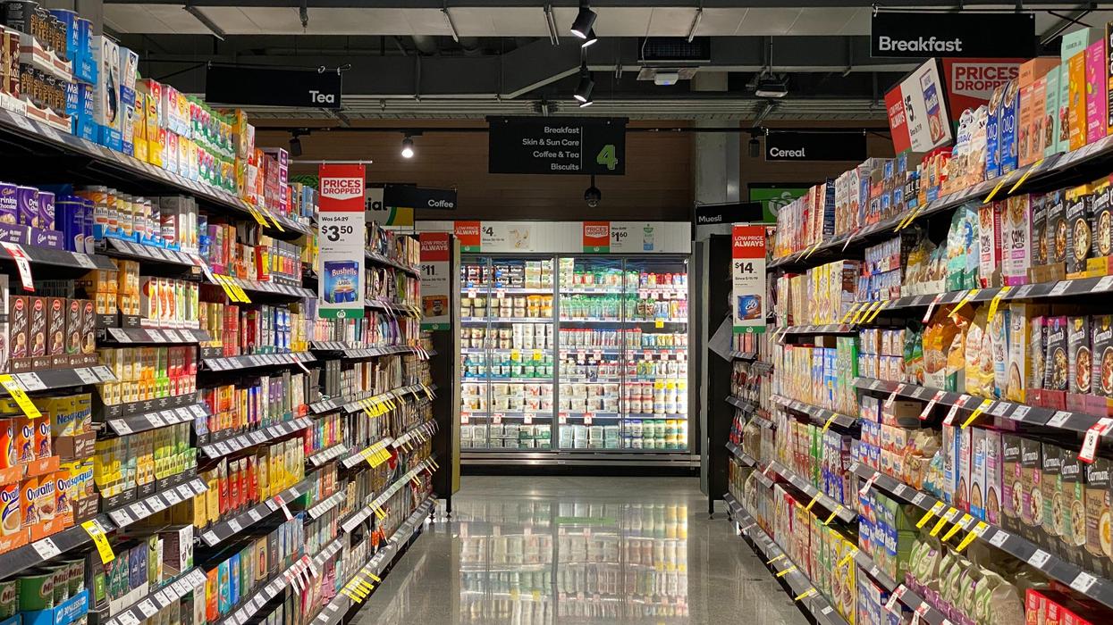 Cashiers Share The Funniest Combinations Of Items They've Ever Seen On Their Conveyor Belt