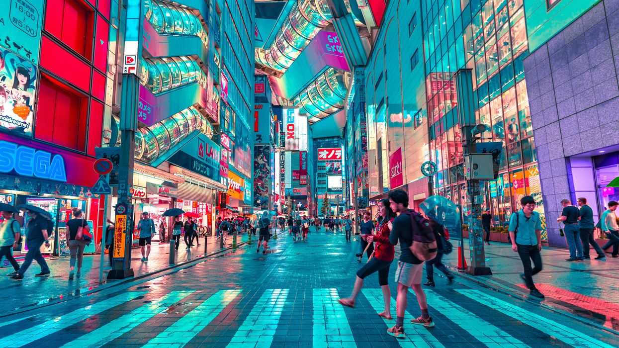 Expats Explain How Their Views About America Have Changed After Moving