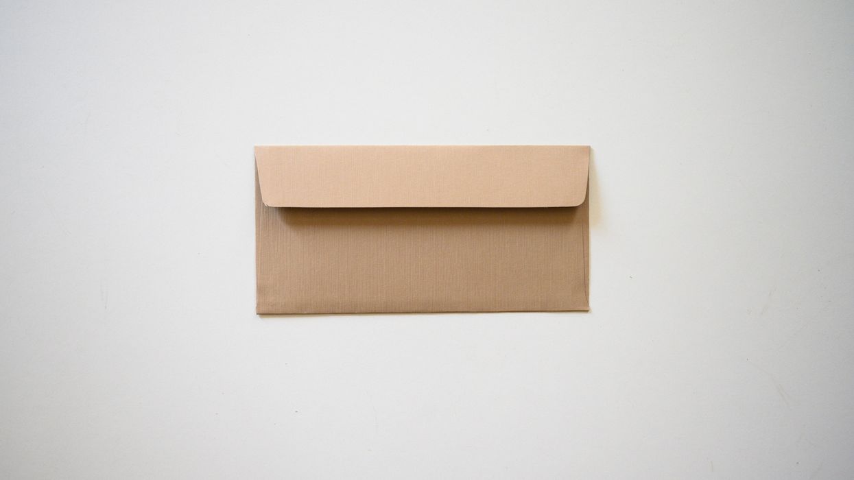Process Servers Break Down The Strangest Ways They've Ever Served A Subpoena