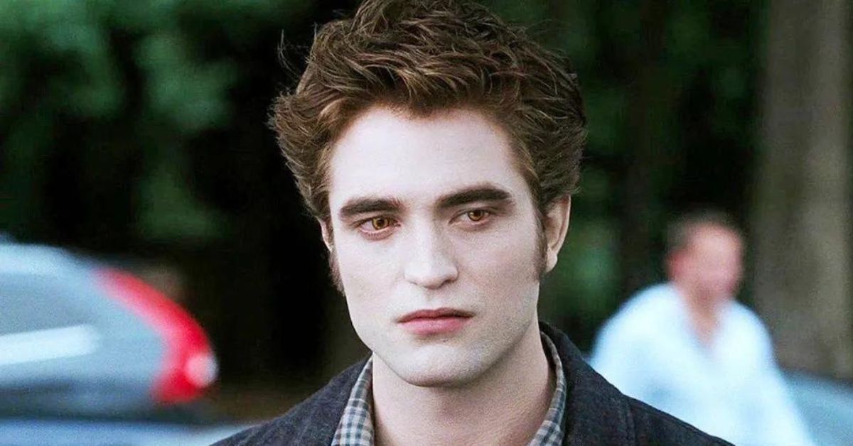 'Twilight' Director Reveals Robert Pattinson Was Initially Deemed Not Hot Enough For The Movie