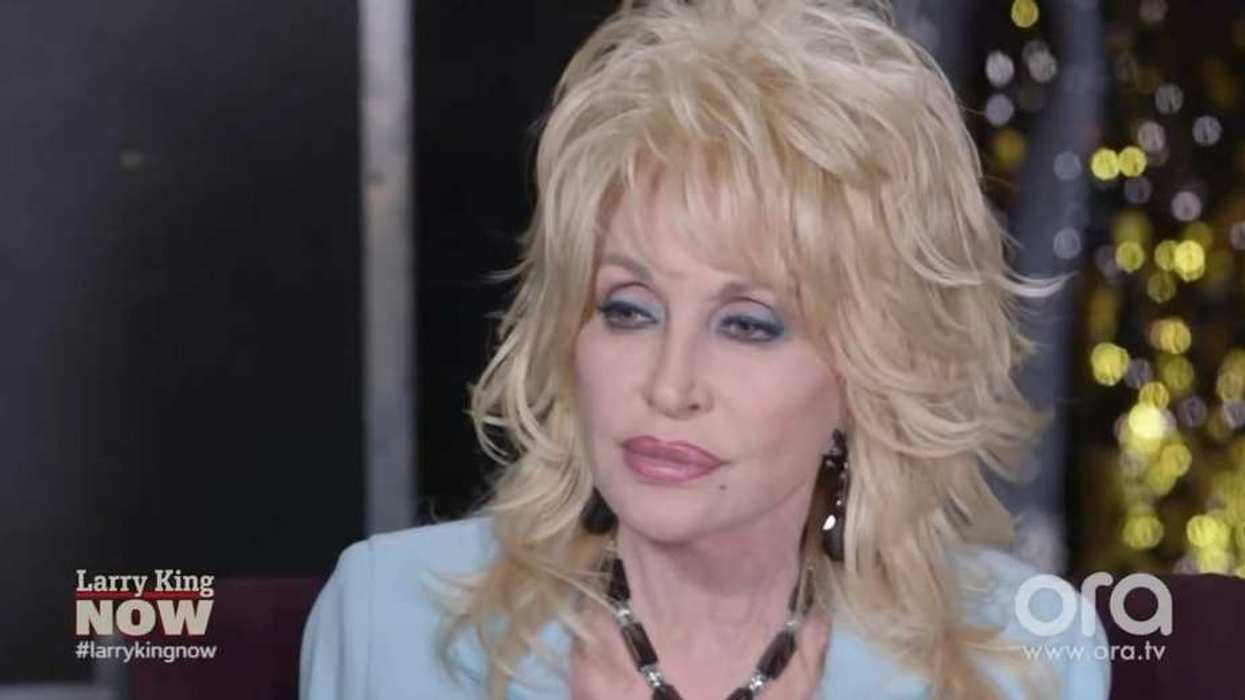 Resurfaced Clip Of Dolly Parton Speaking Out About Why She Supports LGBTQ+ People Has Us Sobbing