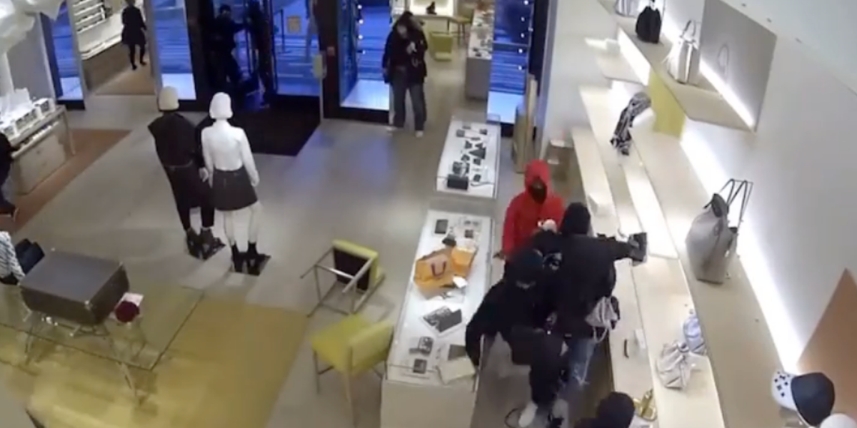 14 people robbed a Louis Vuitton store of at least $100,000 in merchandise,  police say