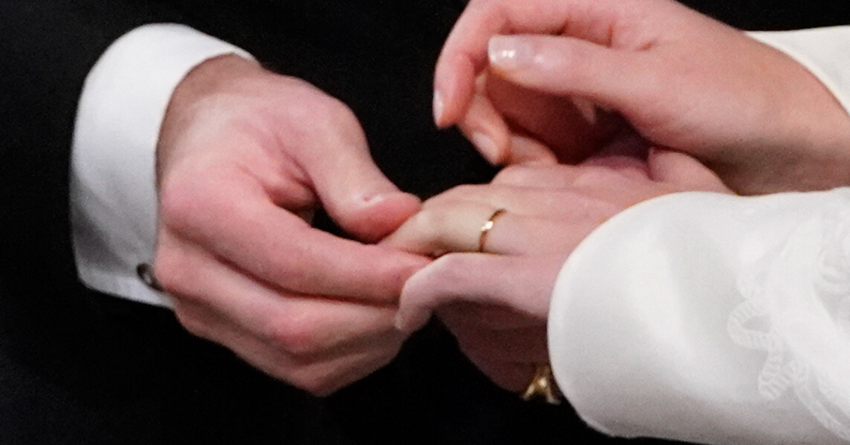 Bride Upsets Her Parents After Starting Her Wedding Without Them When They Weren't There On Time
