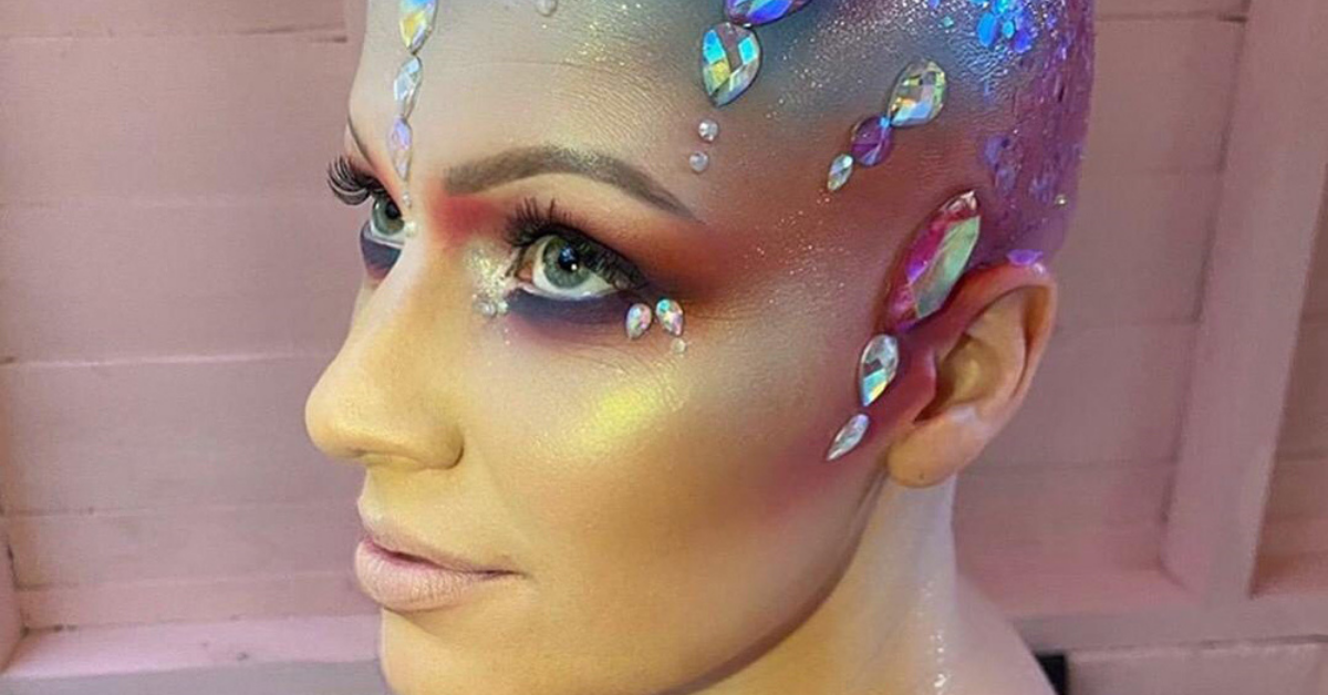 Woman Who Lost Her Hair To Alopecia At 17 Ditches Her Wig To Show Off Her Beautiful Bald Head On Instagram