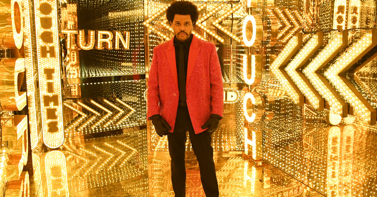 The Weeknd Seemingly Getting Lost During His Super Bowl Halftime Show Is The Perfect Frantic Meme