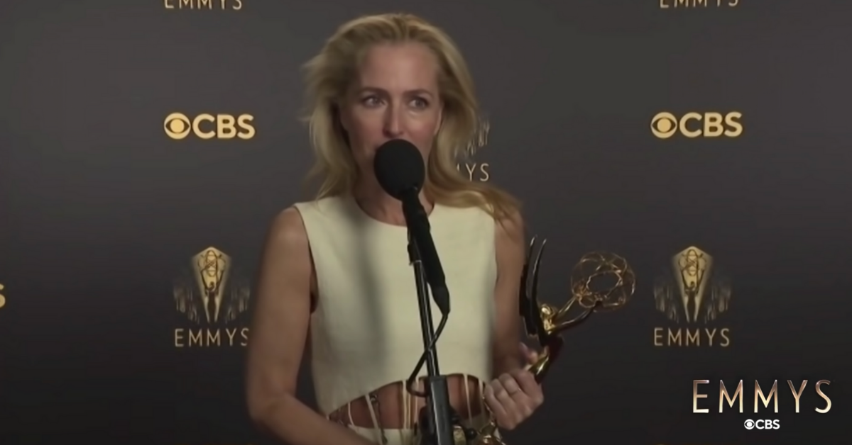 Reporter Awkwardly Asks Gillian Anderson If She's Talked With Margaret Thatcher—Who Died In 2013