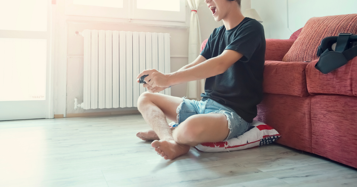 Woman Makes Her Boyfriend Move Out After He Allows His Video Gaming Friends To Constantly Mock Her