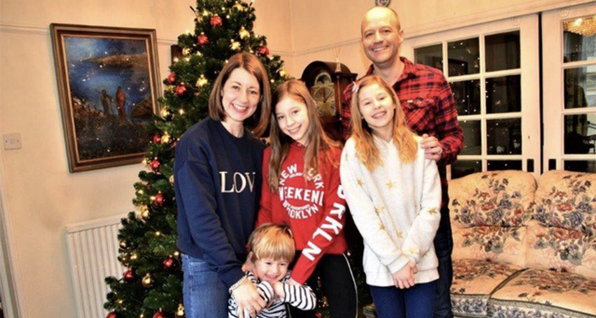 Mom Diagnosed With Bowel Cancer Just Days Before Christmas Says Talking About Her Stools Saved Her Life