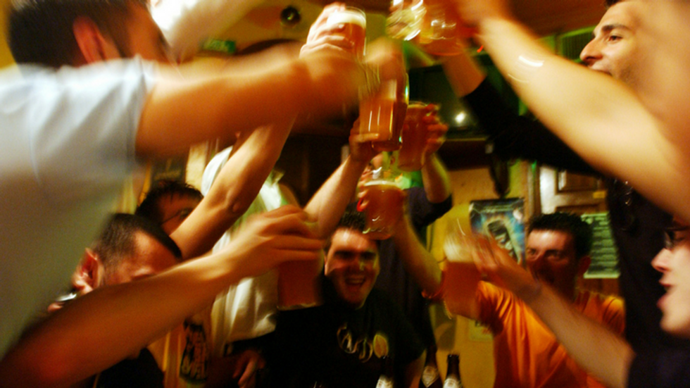 Thanksgiving Eve Drinking Game Ideas 2017