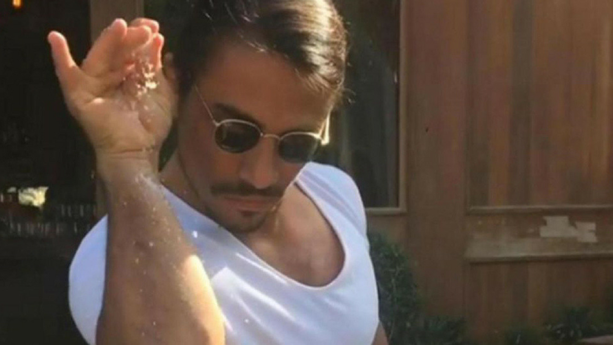 The Man Known As 'Salt Bae' Just Did His Signature Move As He Voted In Turkey đ