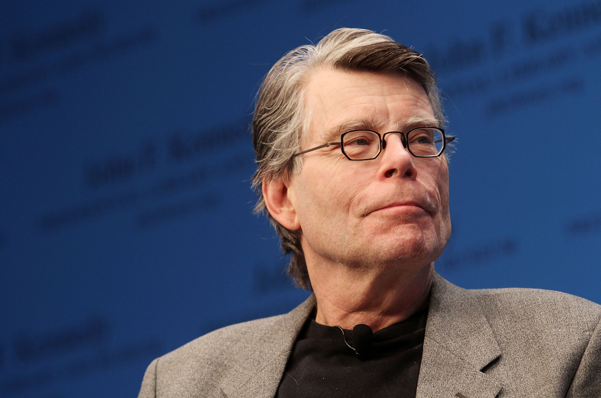 A Tweet From Stephen King Just Saved A Local Newspaper's Book Reviews 👏
