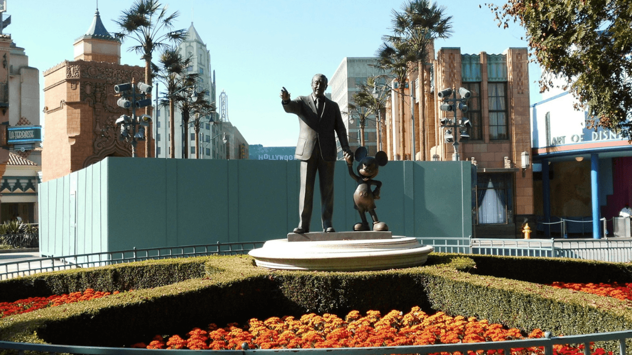 Disney World's Use Of Colored Paint To Hide Its 'Unmagical Parts' Is Actually Kind Of Brilliant