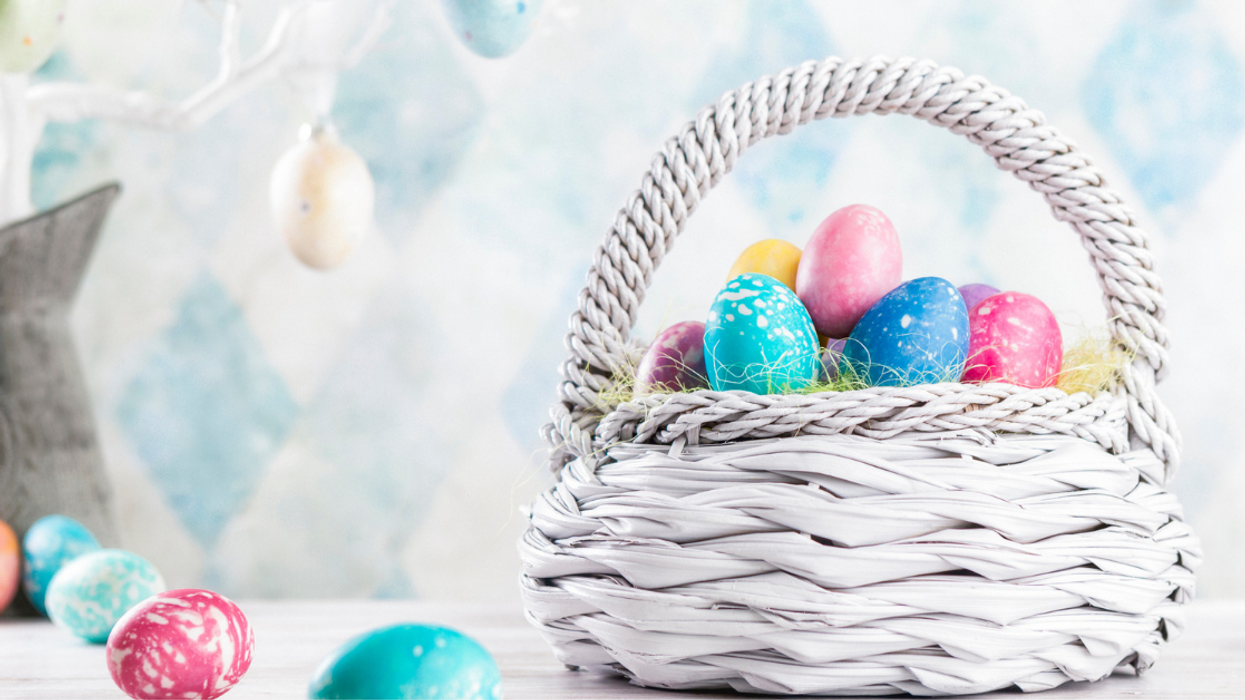 Decoration Purist Destroys Her Neighbor's Scandalous Playboy-Themed Easter Display