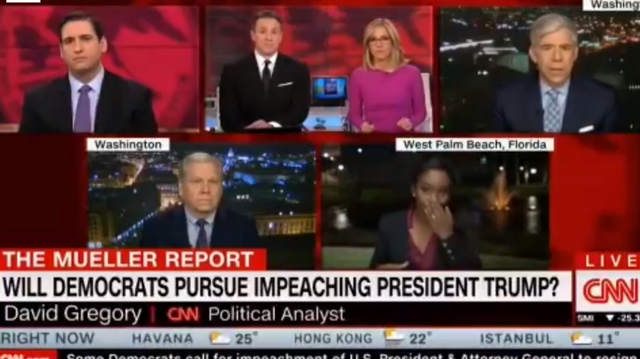 CNN Reporter's Reaction After Realizing A Lizard Is Crawling On Her Has The Internet LOLing