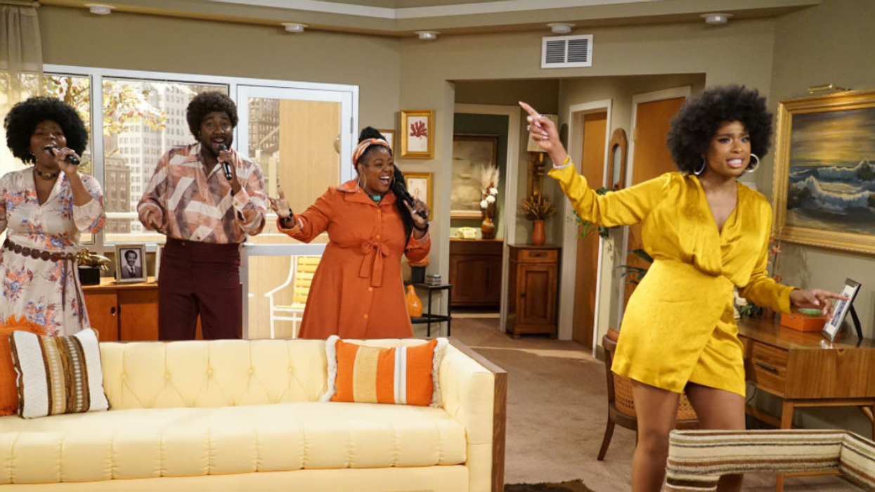 #MovinOnUp Is Trending After Jennifer Hudson Slays 'The Jeffersons' Theme Song