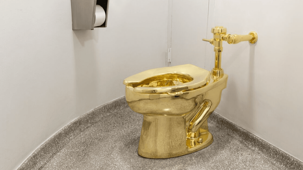 Police On The Hunt For Solid Gold Toilet After It Was Stolen From Winston Churchill's Birthplace