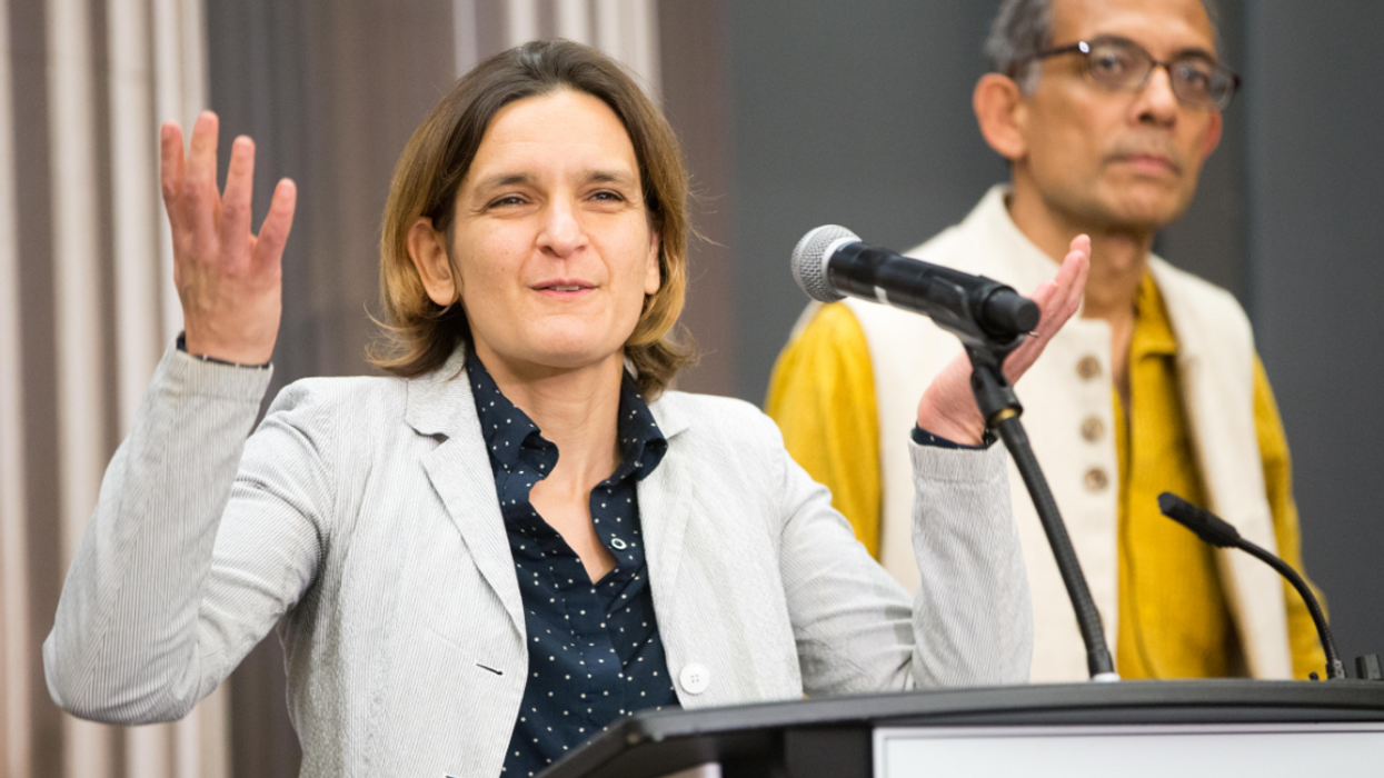 News Headlines Referring To Nobel Prize Winner Esther Duflo As 'Wife' Draw Criticism Around The World