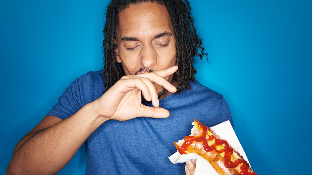 People Share The Strangest Ways They've Seen People Eat