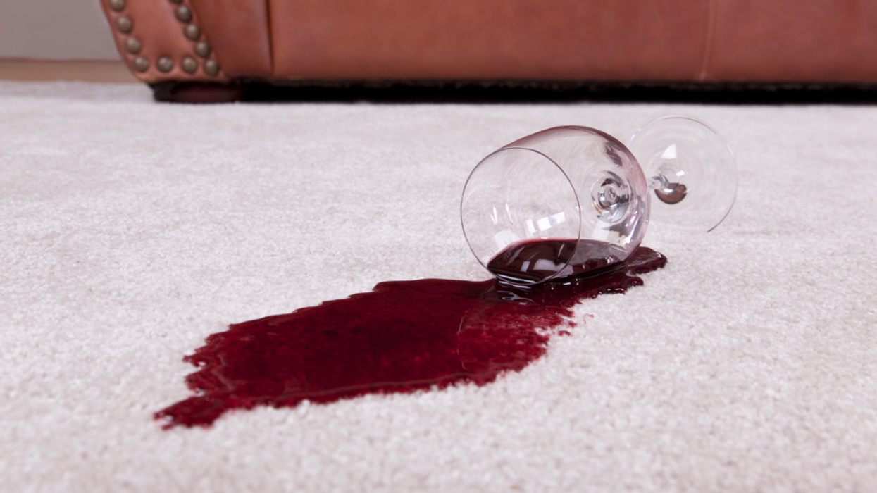 New Jersey Woman Files Lawsuit Against Country Club After Waiter Spills Wine On Her Expensive Handbag