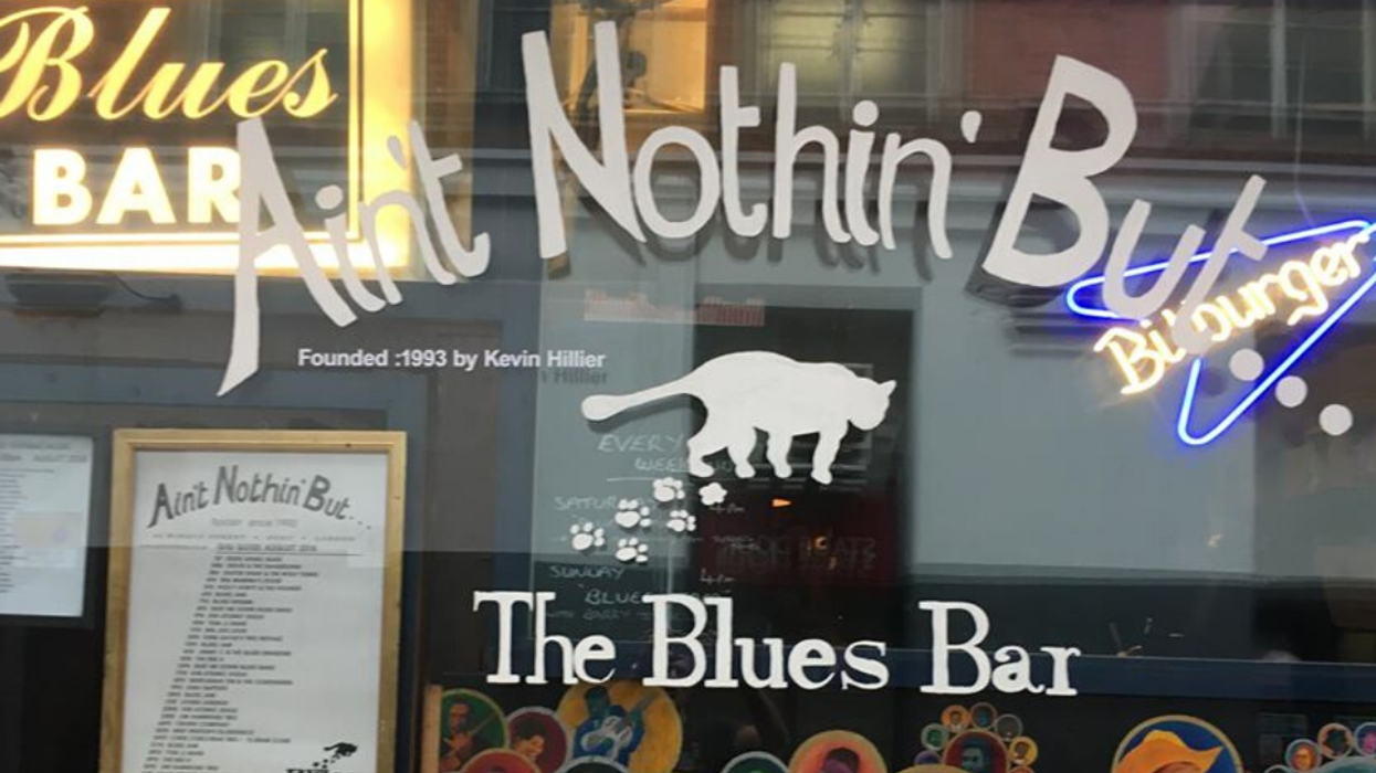 Bar Accuses 'Hamilton' Star Of 'Using The Race Card' After Group Of Black Actors Was Allegedly Denied Entry