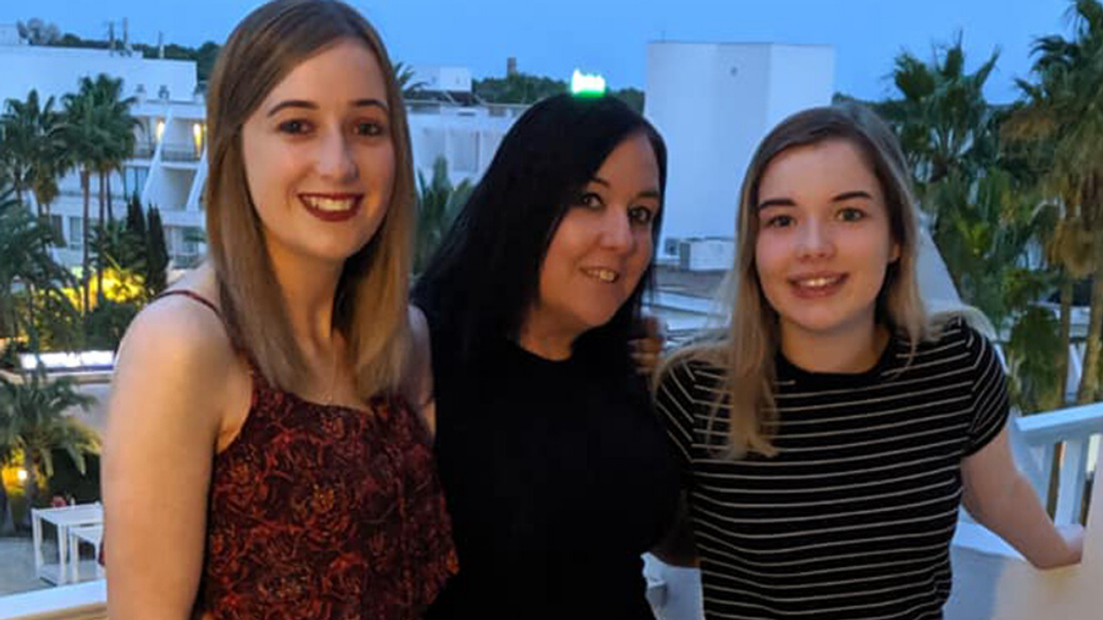Mom Devastated After Both Her Daughters Battle Severe Anorexia That Left Them 'Weeks Away From Death' Just 4 Years Apart