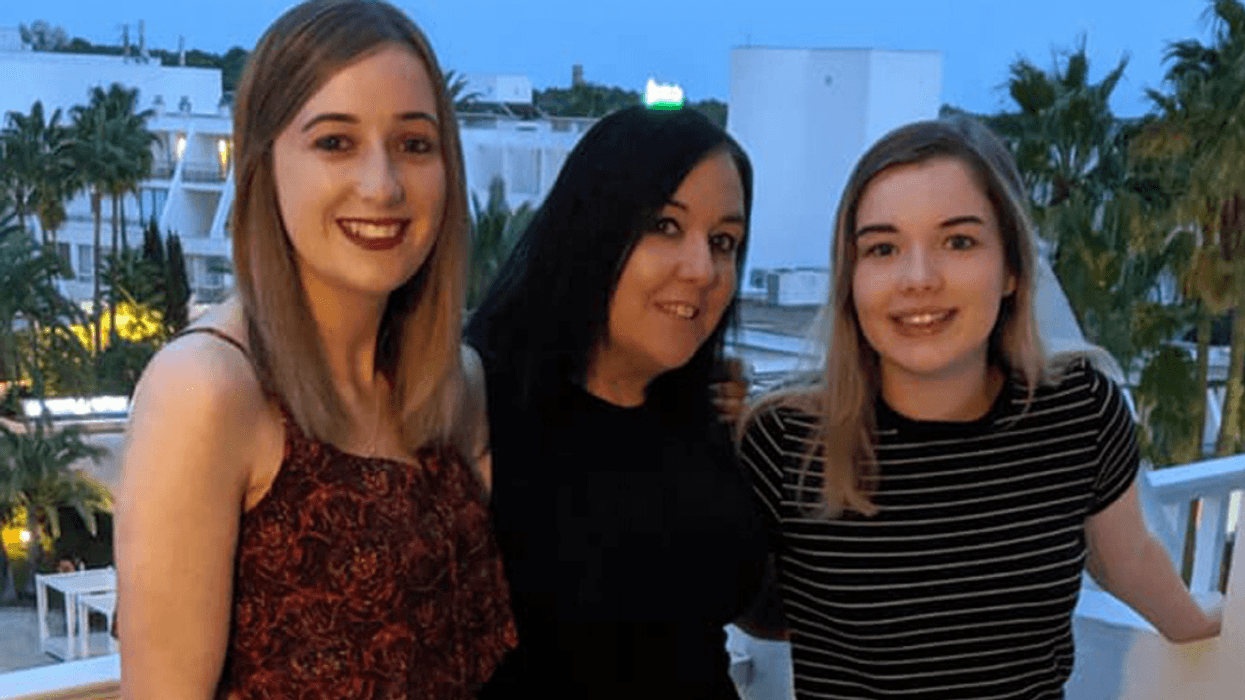 Mom Devastated After Both Her Daughters Battle Severe Anorexia That Left Them 'Weeks Away From Death' Just 4 Years Apart