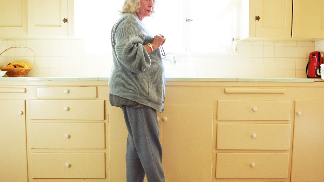 Guy Boots His Mom From His Wife's Hospital Room Over Her 'Negative Attitude' After Birth Of His Newborn Daughter