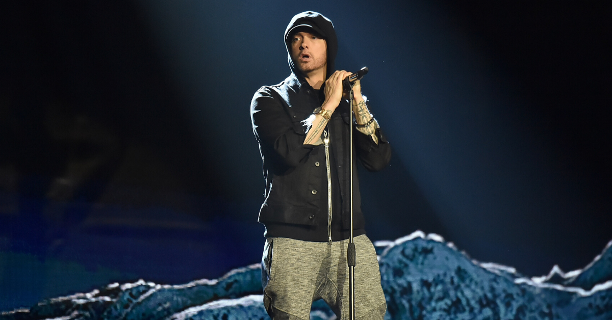 Grindr Just Threw Some Iconic Shade At Eminem's Attempt At The Dolly Parton Challenge