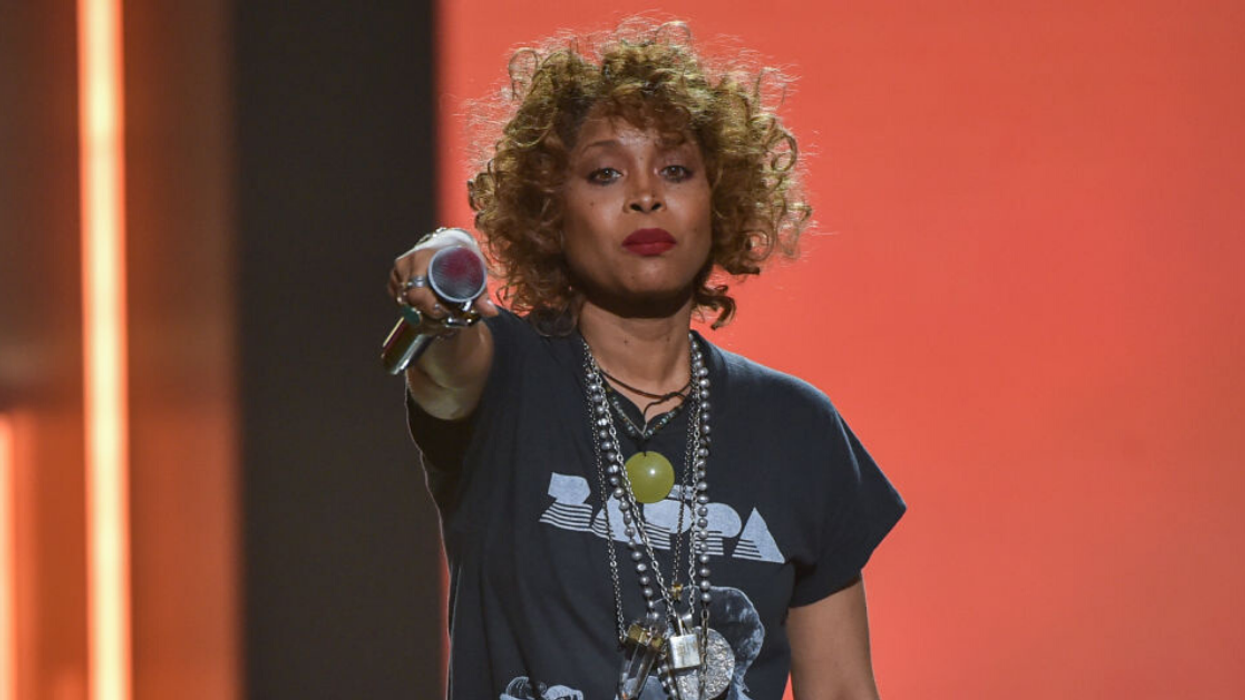 Singer Erykah Badu Pulls A Gwyneth Paltrow With Announcement That She's Selling Incense That Smells Like Her Vagina