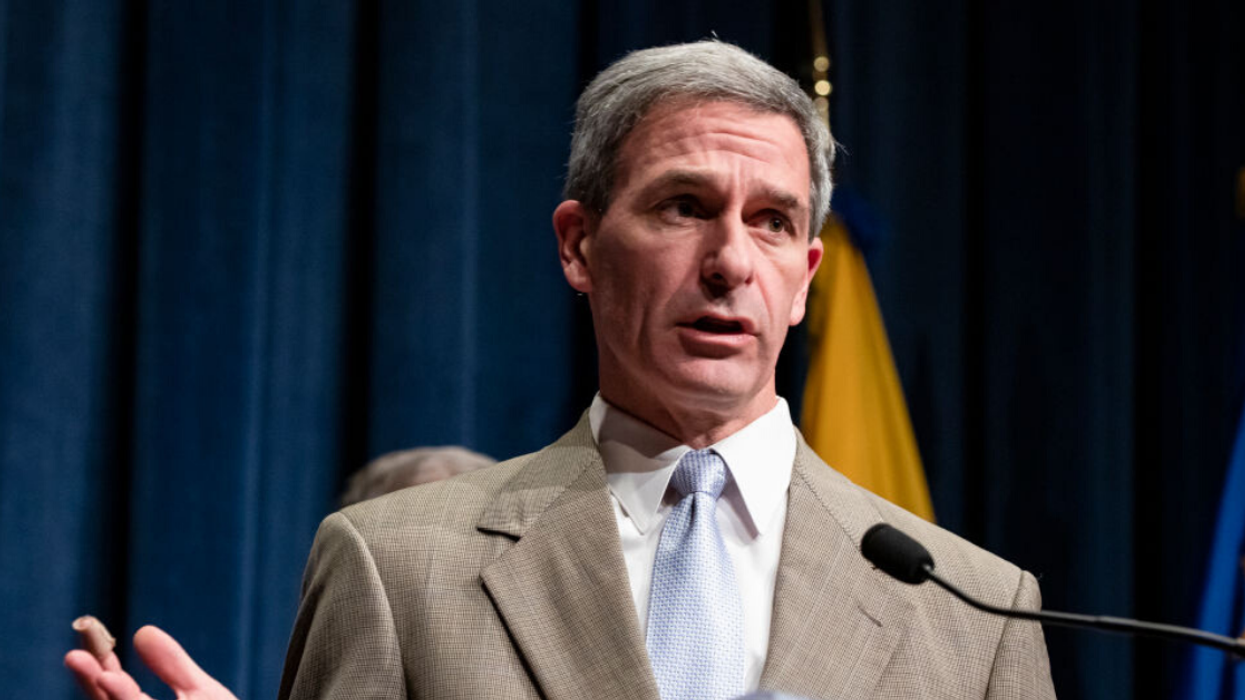 Top Trump DHS Official Has Everyone Concerned After Turning To Twitter When He Couldn't Access A Coronavirus Outbreak Map