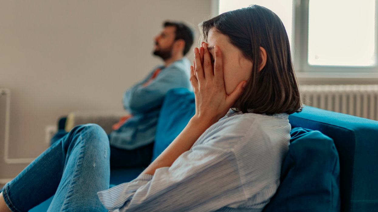 Guy Pisses Off His Girlfriend After Saying They've Only Been Dating For One Year Instead Of Six Because They 'Broke Up' For About 90 Minutes One Time