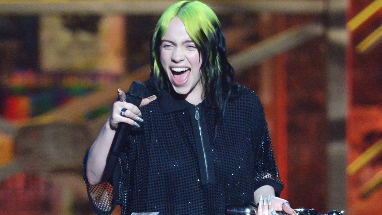 Billie Eilish Shared Video Of Herself Removing Her Shirt During Her Miami Concert In A Powerful Protest Against Body Shaming