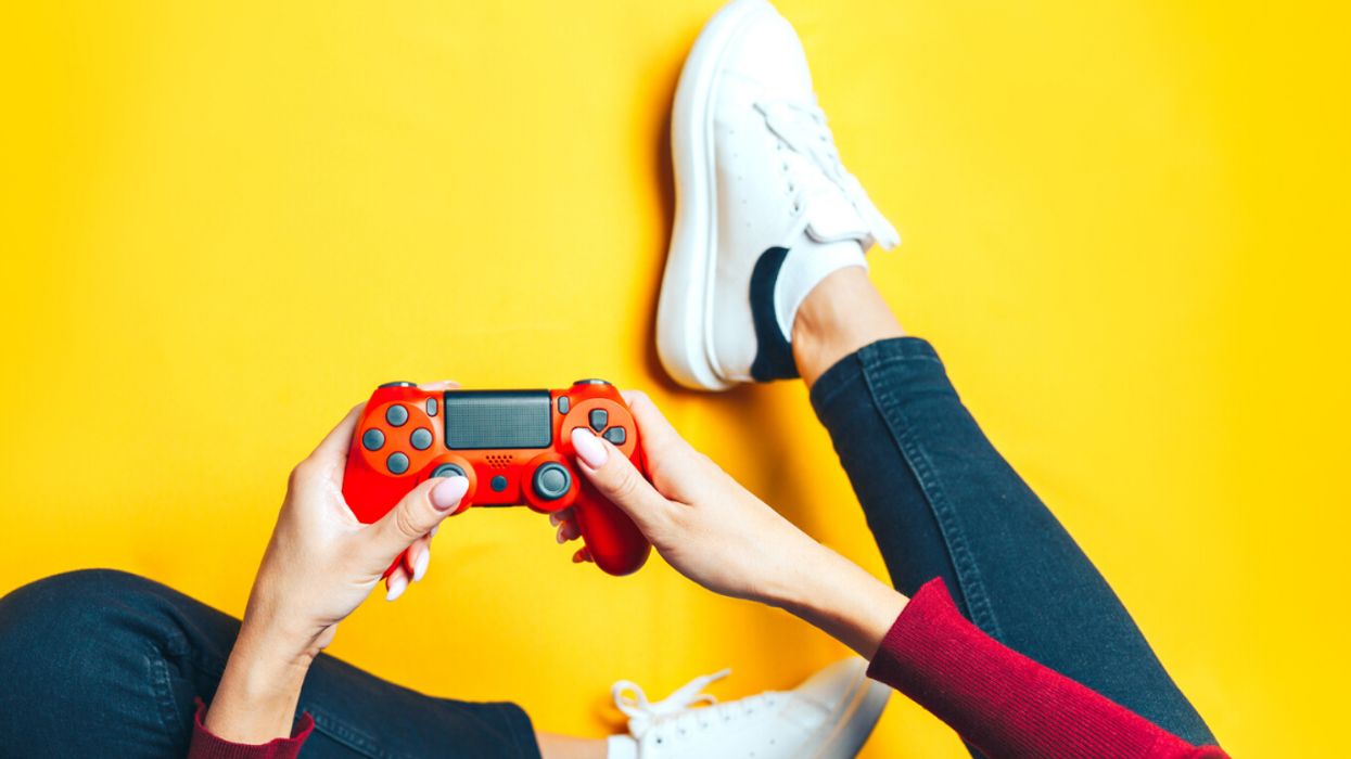 Guy Asks If He's Wrong For 'Forcing' His Wife To Shower After She Got Way Too Invested In Her New Video Games