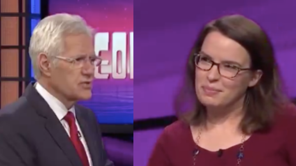 Twitter Is Up In Arms Over Video Of Alex Trebek Dragging A 'Jeopardy!' Contestant...From 4 Years Ago
