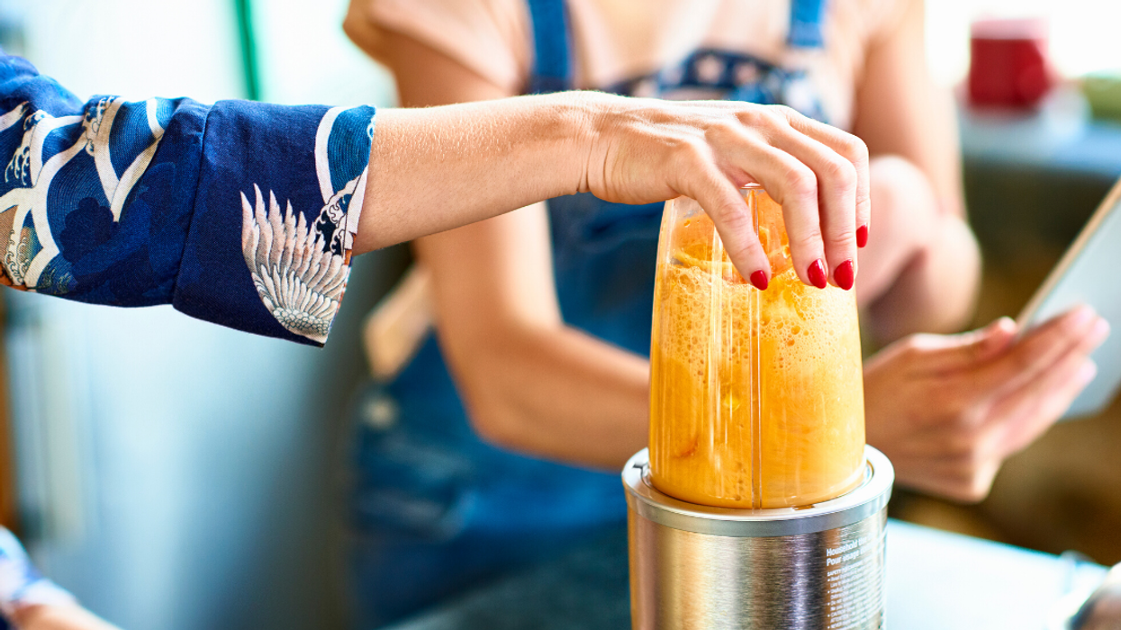 Mom Asks If She Was Wrong For Sneaking Weight Gain Powder Into Her Teen Daughter's Smoothies