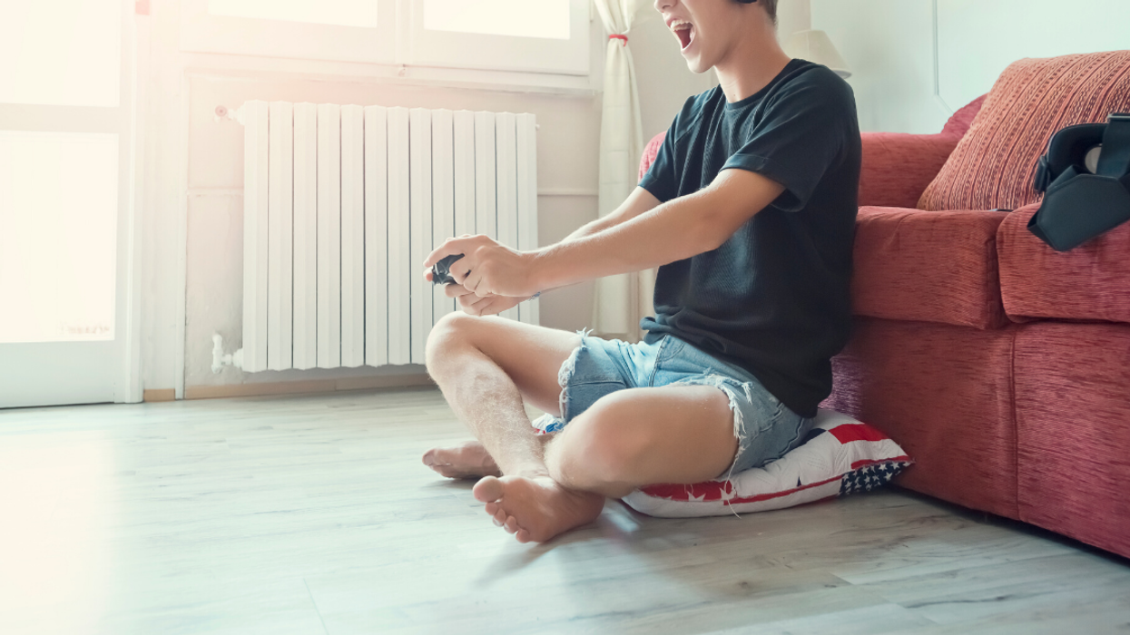 Woman Makes Her Boyfriend Move Out After He Allows His Video Gaming Friends To Constantly Mock Her