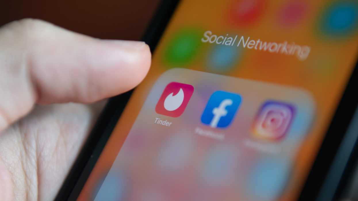 Woman Nearly Breaks Up Her Parents' Marriage After Using Her Mom's Phone Number To Start A New Tinder Account