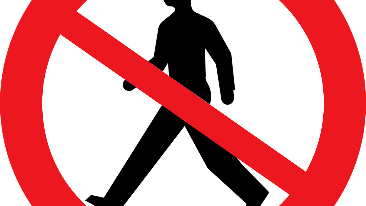 People Share The Red Flags That Someone Had A Toxic Childhood