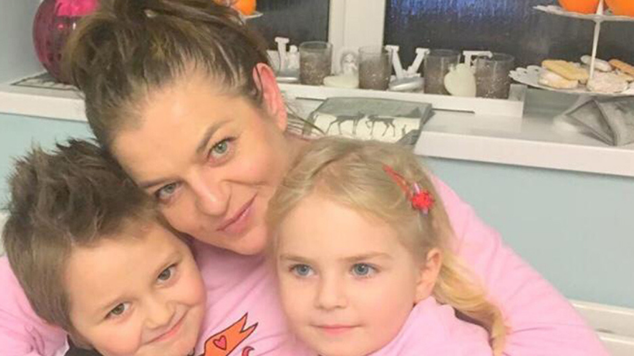 Mom Diagnosed With Cervical Cancer Desperate To Raise Money For Treatment So She Can Watch Her Children Grow Up