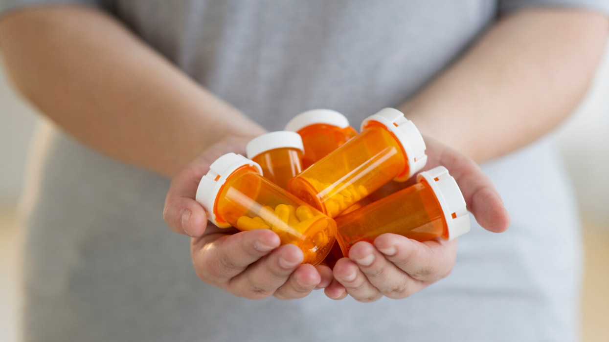 Fed Up Sibling Sparks Family Drama After Telling Their Hypochondriac Sister That She Doesn't Have A Real Disability