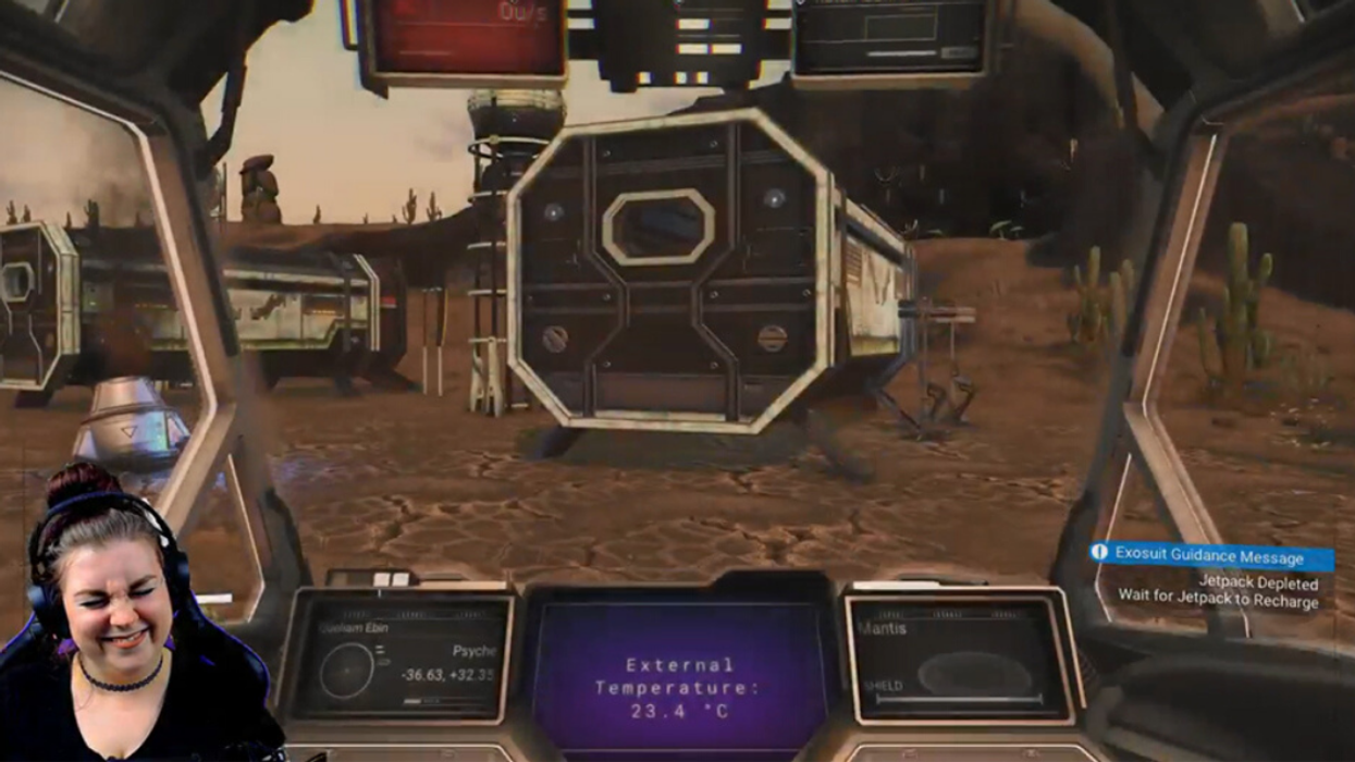 Woman Earns Over $37k A Year By Streaming Herself Playing Video Games For 6 Hours A Day