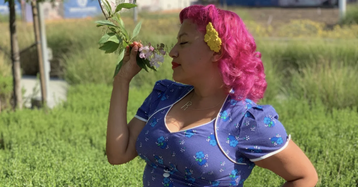 Fashionista Ditches Her Modern Wardrobe To Reinvent Herself As 1950s Pin-Up