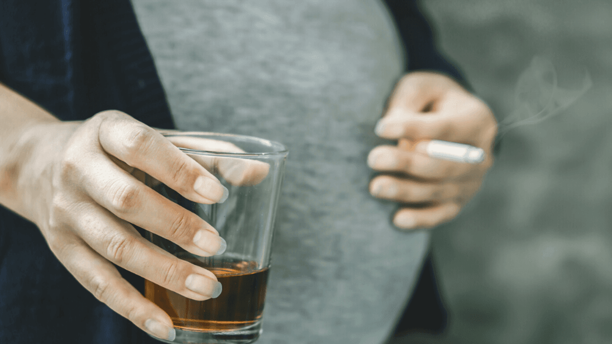 Dad-To-Be Furious After Finding Out His Pregnant Girlfriend Has Secretly Been Drinking Alcohol Throughout Her Pregnancy