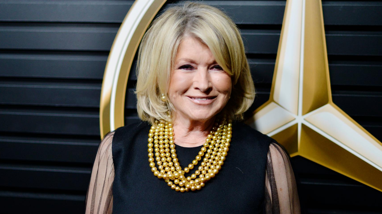 Martha Stewart's Sultry Instagram Pic In Her Hamptons Pool Has Fans Feeling The Heat