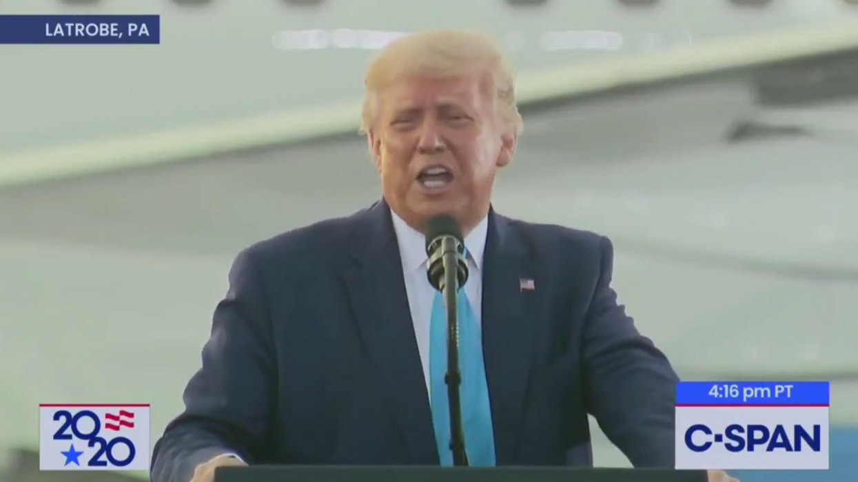 Trump Rants About Paper Straws Before Giving Shoutouts To Fast Food Restaurants In Bizarre Speech