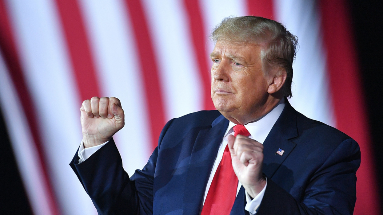 NYT Reporter Got Thrown Out of Michigan Trump Rally After Posting Photo of Maskless Rally Goers