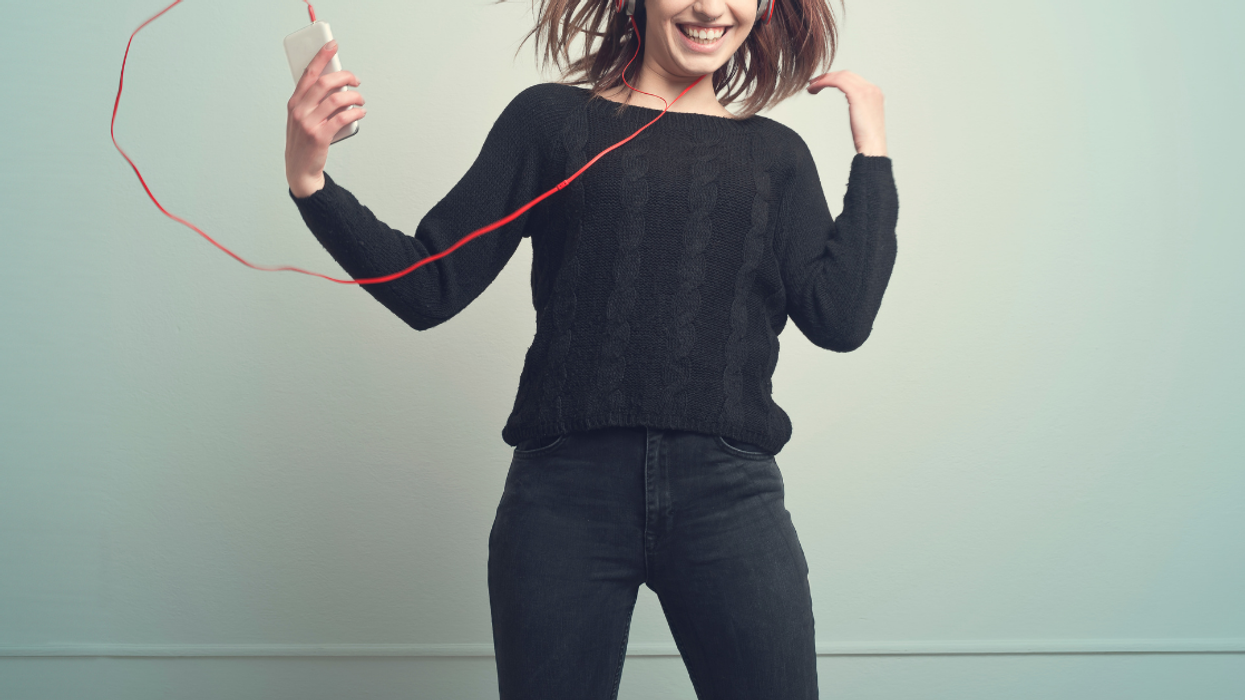 Mom Enrages Her Ex's Family After She Splurges On Voice Lessons For Her Teen Daughter's Birthday